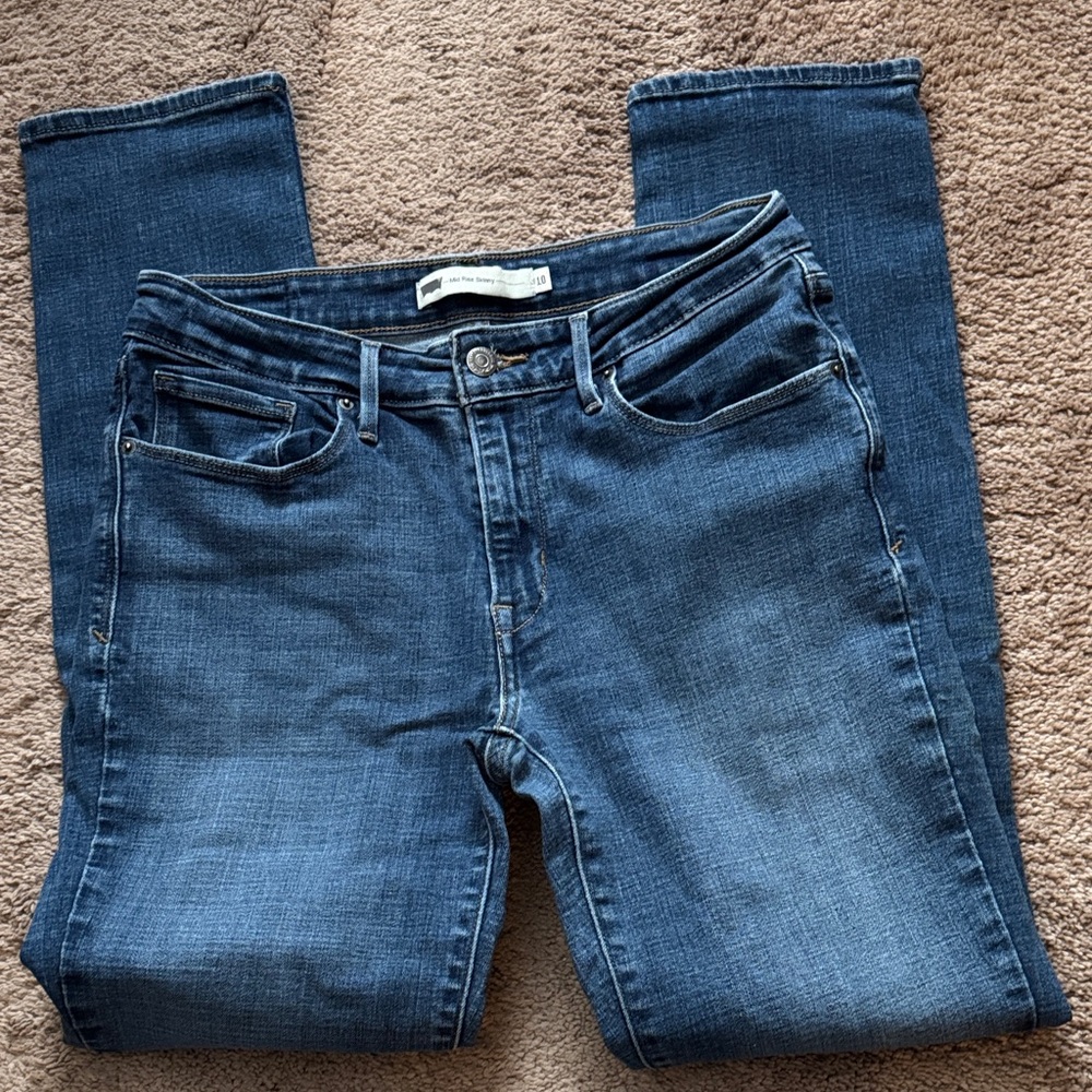 Levi's Straight Leg Women's Slim Cigarette Denim Blue Jeans - size 10